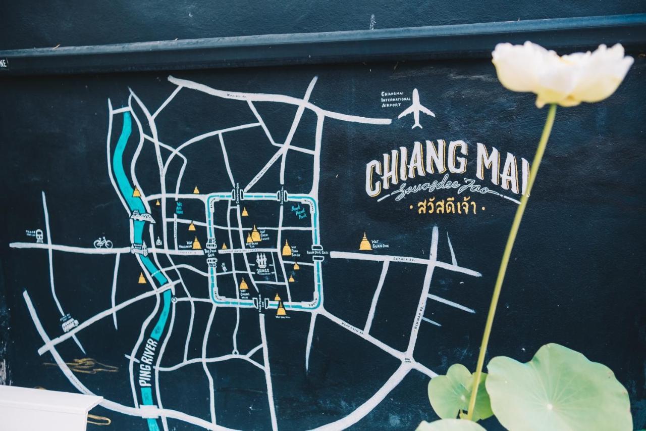 The Park Society Hostel Chiang Mai Bagian luar foto