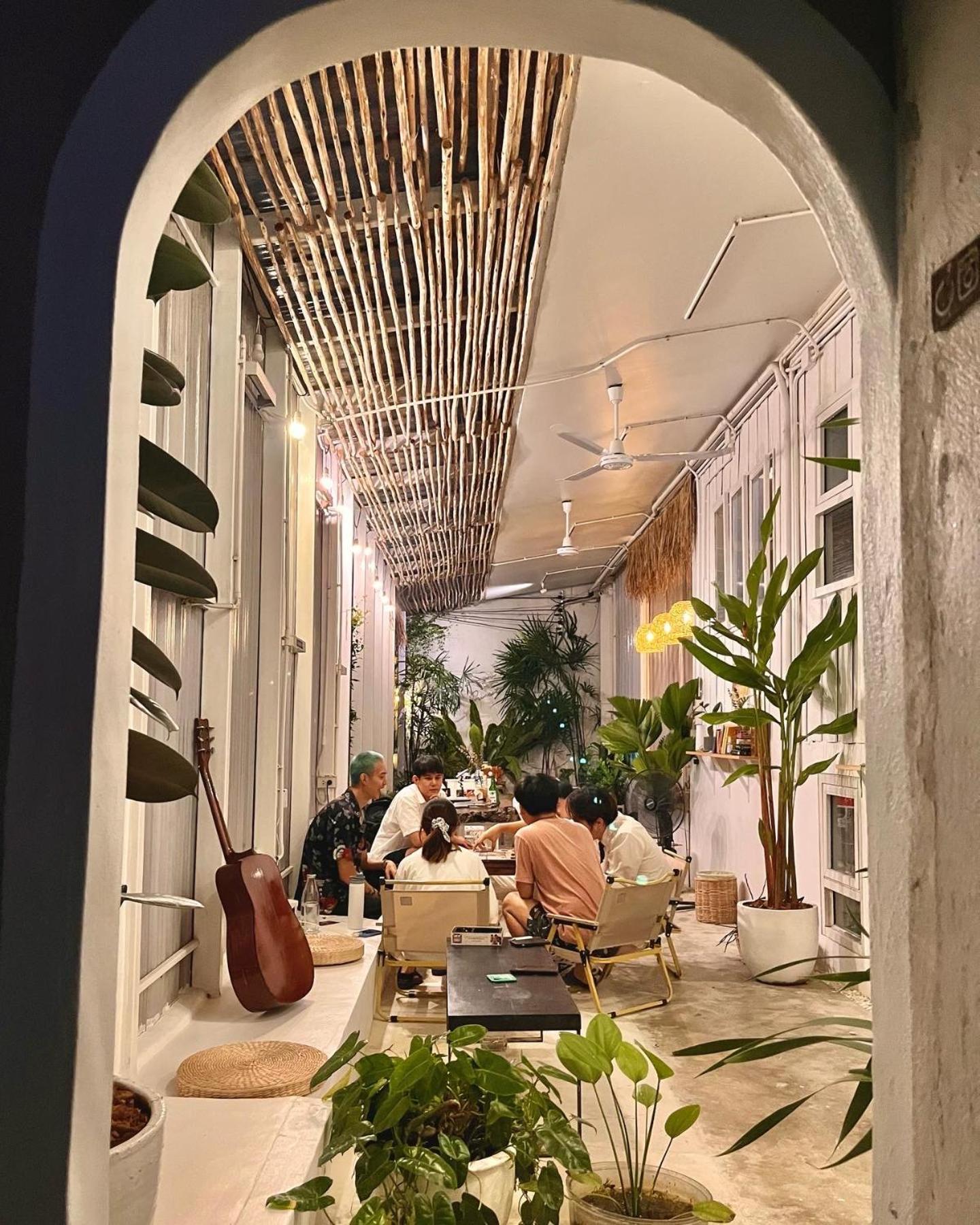 The Park Society Hostel Chiang Mai Bagian luar foto