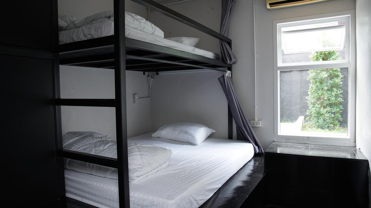 The Park Society Hostel Chiang Mai Bagian luar foto
