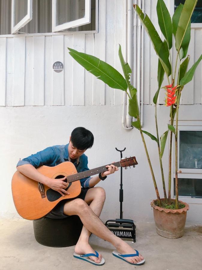 The Park Society Hostel Chiang Mai Bagian luar foto