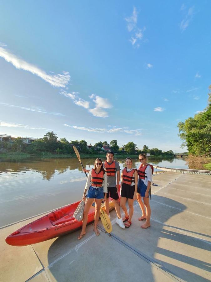 The Park Society Hostel Chiang Mai Bagian luar foto