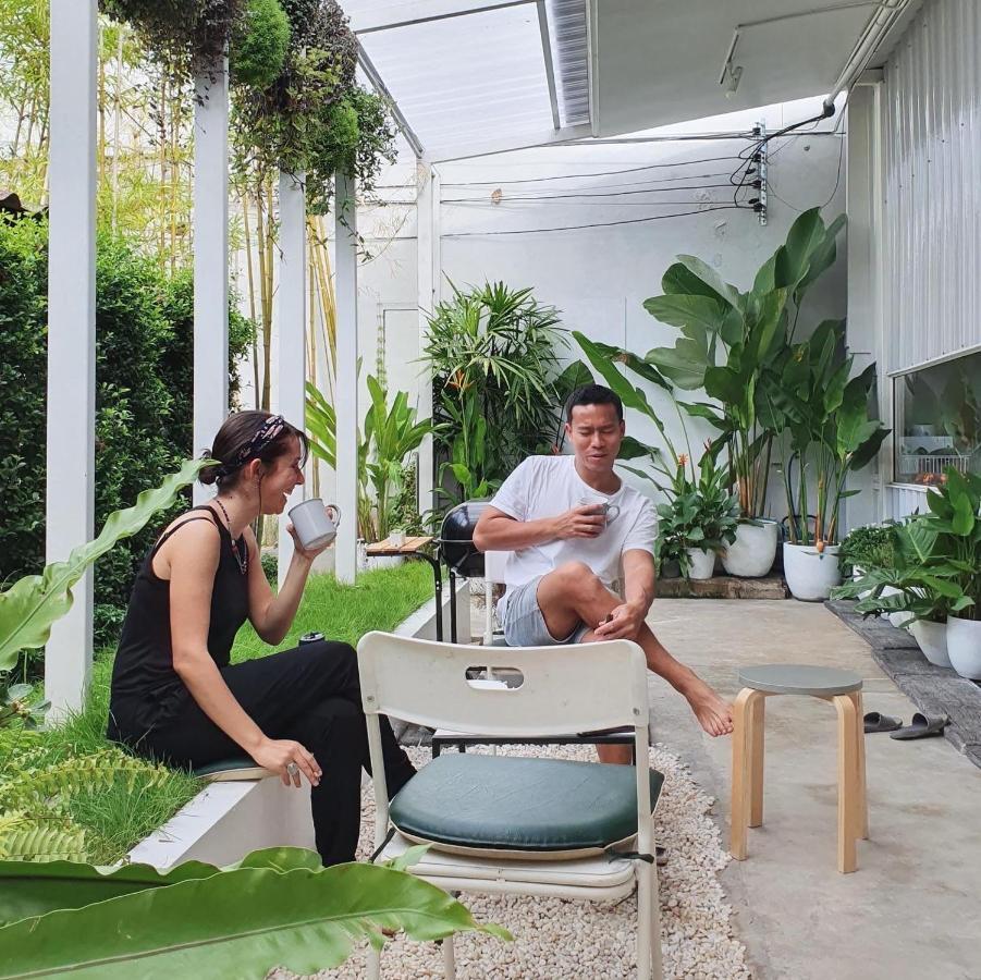 The Park Society Hostel Chiang Mai Bagian luar foto
